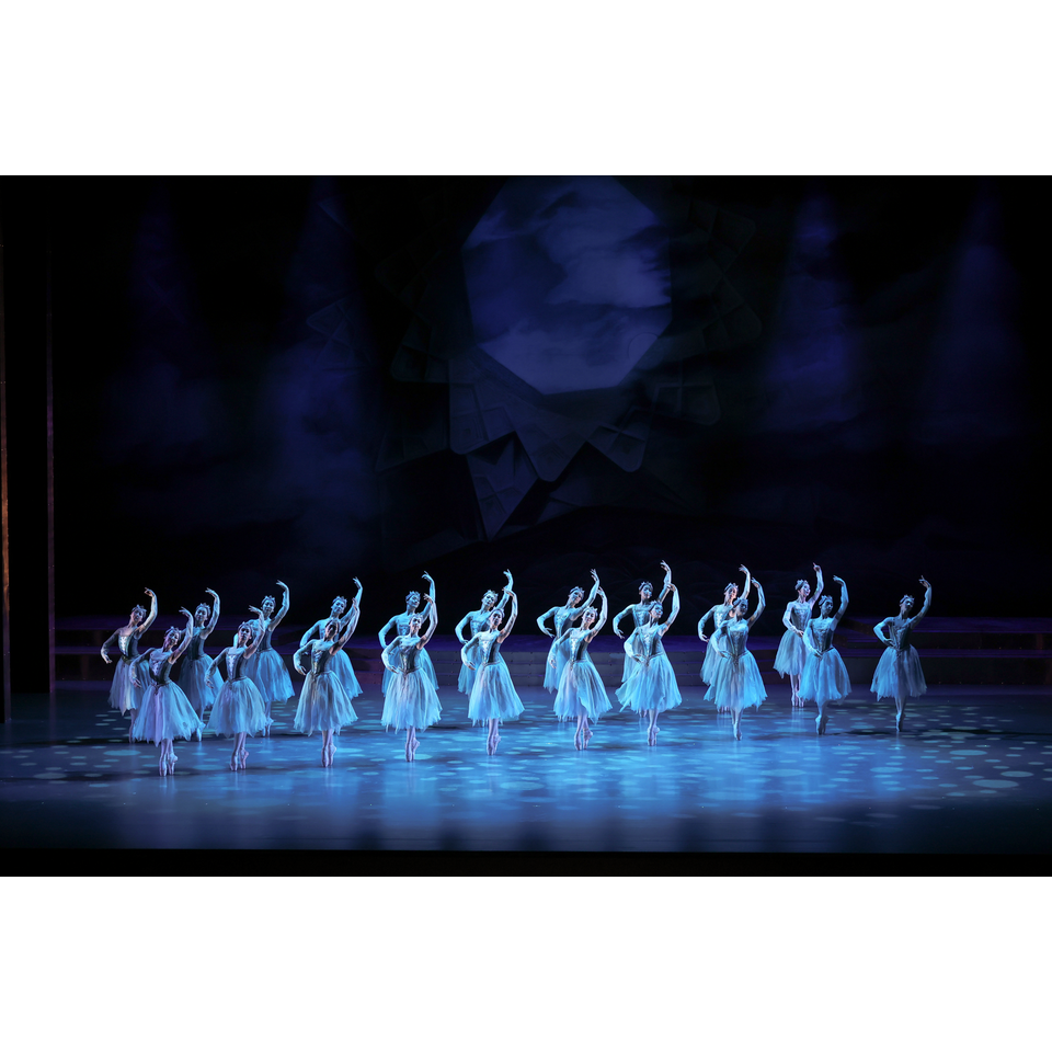 新国立劇場バレエ団「ライモンダ」のチケット予約・購入・販売・情報